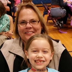 Meet your Posher, Nola